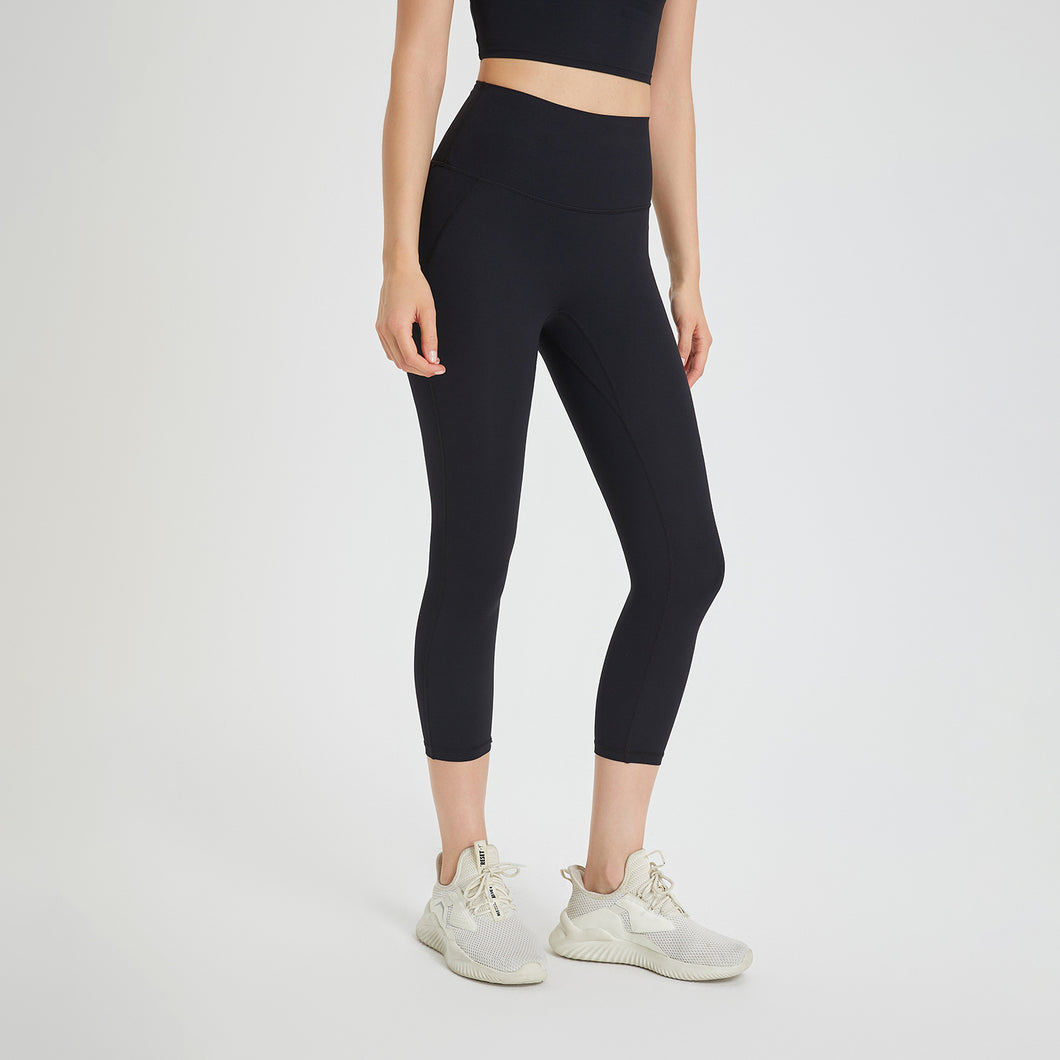 Infinite Active 3/4 Crop Tight